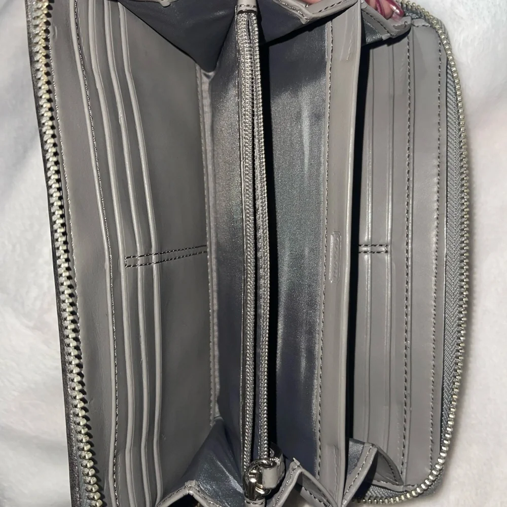 Coach wallet - Picture 4 of 4